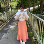 「足/脚」 放尿露出 露出した場所に記録を残すお漏らしマーキングデート めい（25） 『FANZA』