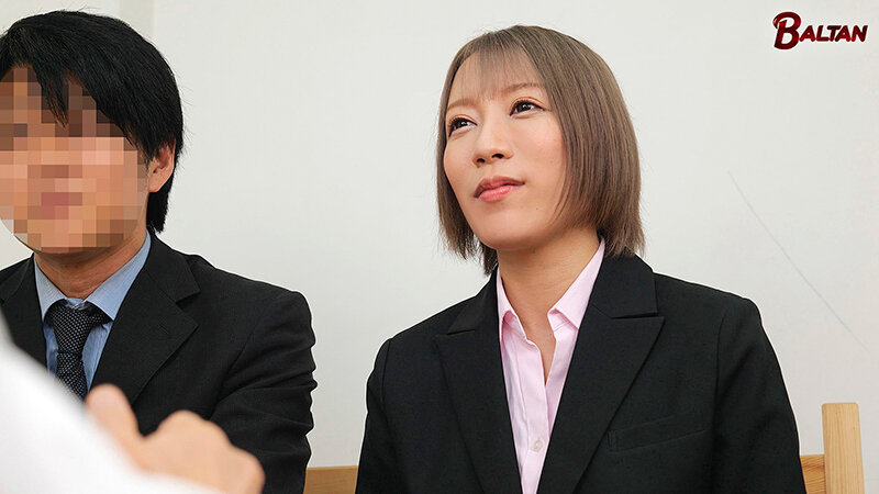 「足/脚」 出張先で相部屋になった奥手な上司を誘惑し限界まで射精させる...