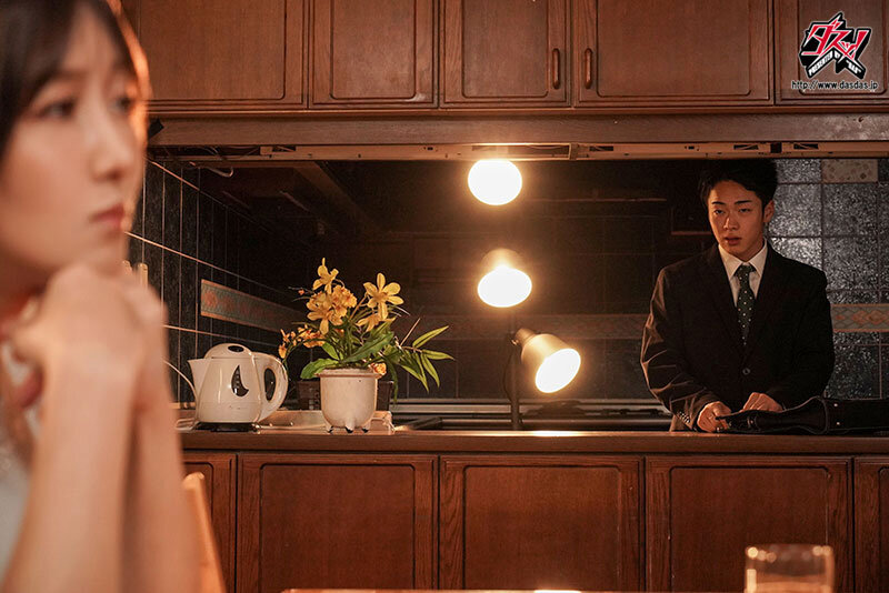 「足/脚」 互いに素性を知った美魔女ママ友と箱ヘルで出逢い、裏引き不倫...