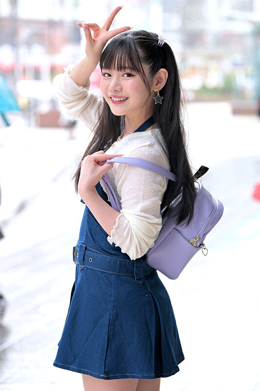 「足/脚」 「初体験は学校の先生」乳首でイケる程おじさんに開発された身...