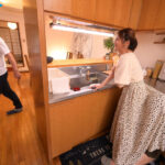 「足/脚」 義姉と義弟が家庭内セフレ！？ ロングスカートの中でコッソリ即ハメ要求！？夫の近くでドキドキの連続エッチ！ LONG SKIRT 天海つばさ 『FANZA』