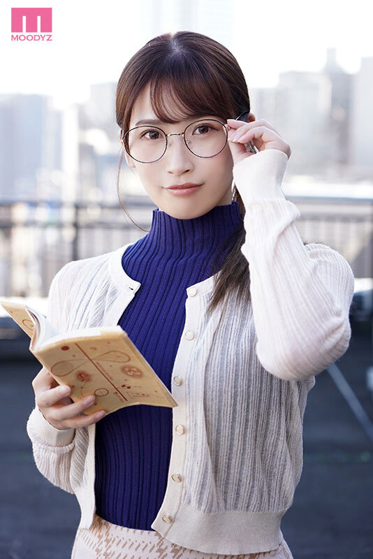 「足/脚」 地味そうに見える文系女子がある日、ヤリサーの新歓コンパに来...