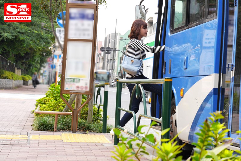 「足/脚」 プロ痴●師に潮出なくなるまでイカされまくり足腰ガクガク震わ...