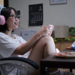 「足/脚」 引きこもりニート彼女のマ〇コを好き放題使ったら、一晩中犯●れることになったボク 架乃ゆら 『FANZA』