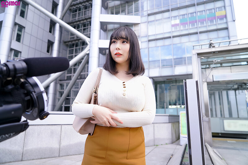 「足/脚」 素人妻が一般大学生の自宅にコンドーム1つ渡され一泊 一度の...