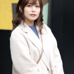 「足/脚」 素人妻が一般大学生の自宅にコンドーム1つ渡され一泊一度のゴム姦では満足できず宿泊中2度もガチ中出しを許してしまう騎乗位で痙攣イキするモデル妻 ひかるさん 30歳 『FANZA』