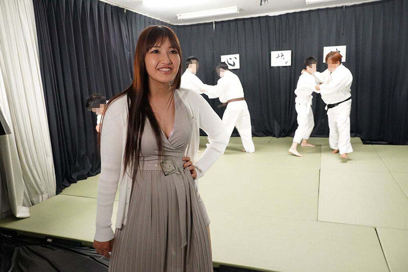 「足/脚」 ギャルママ柔道家 県大会優勝の実力で負けたらレ●プの5本試...