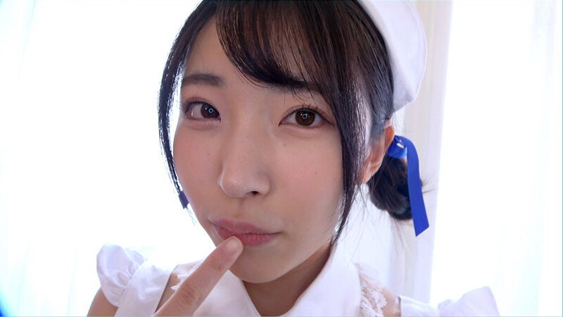 「足/脚」 【FANZA限定！】コスプレで誘惑する小悪魔美少女 皆月ひ...