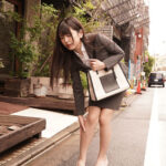 「足/脚」 派遣マッサージ師にきわどい秘部を触られすぎて、快楽に耐え切れず寝取られました。 倉木しおり 『FANZA』