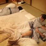 「足/脚」 一般男女モニタリングAV 温泉旅行中の仲良し3人家族限定 母性溢れる心優しいお母さんが童貞に悩む息子のために1発10万円の中出し逆夜●い筆おろしに挑戦！30cm横には何も知らず川の字で寝ている父親！イケナイと思いつつ興奮してしまった2人の禁断の生中出し… 『FANZA』