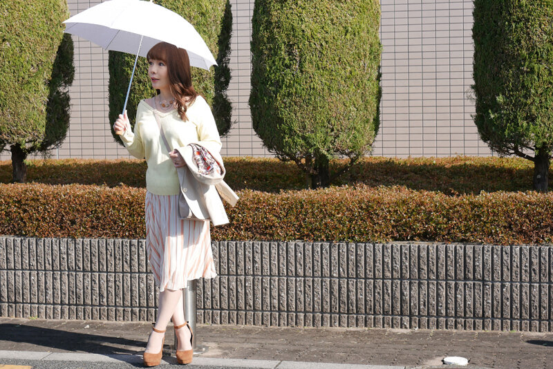 「足/脚」 「立ちんぼ妻」 B級熟女 めぐみ40歳 『FANZA』