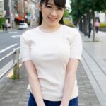 「足/脚」 素人妻が一般大学生の自宅にコンドーム1つ渡され一泊 一度のゴム姦では満足できず宿泊中2度もガチ中出しを許してしまう 見つめながらイク騎乗位がエロい関西眼鏡妻 『FANZA』