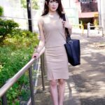 「足/脚」 素人妻が一般大学生の自宅にコンドーム1つ渡され一泊一度のゴム姦では満足できず宿泊中2度もガチ中出しを許してしまう 騎乗位で色白柔乳を揺らすIカップ妻 なほさん28歳 『FANZA』