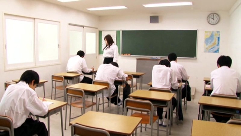 「足/脚」 お気に入りの童貞男子生徒の子供を妊娠 禁断の快楽に溺れるシ...