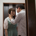 「足/脚」 放課後はここに来てオジサンに弄ばれています…。 真白みのり 『FANZA』