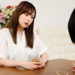 「足/脚」 冴えない部下の腰使いにイカされまくる女上司 月見伊織 『FANZA』