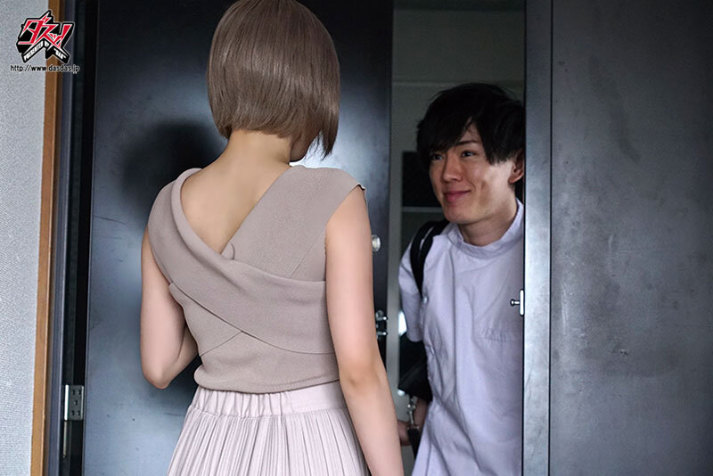 「足/脚」 派遣マッサージ師にきわどい秘部を触られすぎて、快楽に耐え切...