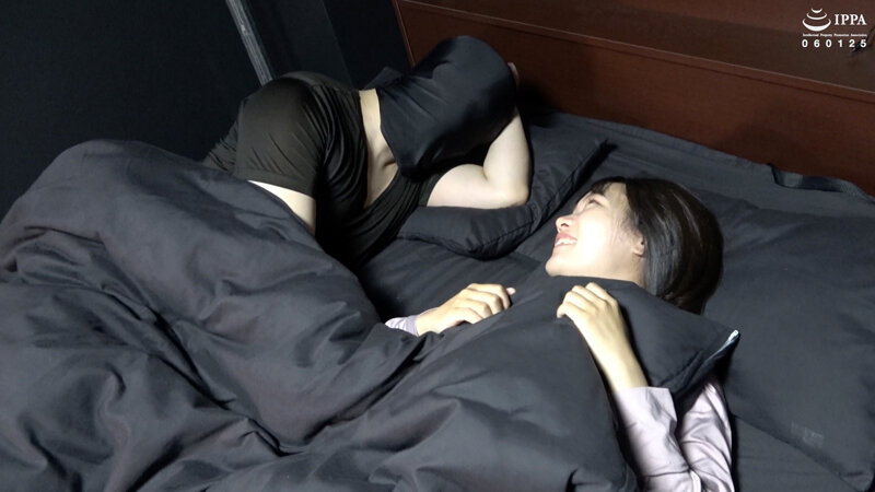 「足/脚」 「【F/M，M/Fくすぐり】パジャマの黒髪女の子とベッドで...