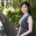 「足/脚」 近寄りがたい雰囲気―。本当は…尽くしたい、デキる人妻の‘従順’な素顔。新人 七瀬りく AVDebut ＃大学院卒の秀才人妻＃投資銀行に勤務するバリキャリOL 『FANZA』