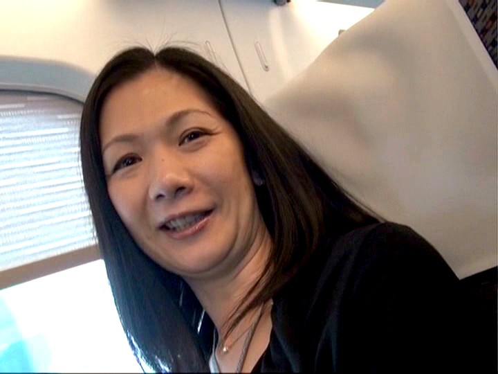 「足/脚」 密着生撮り 人妻不倫旅行 ＃123 『FANZA』