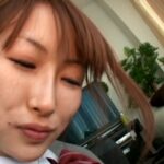 「足/脚」 スゴ～く！制服の似合う素敵な娘 ひとみ 『FANZA』