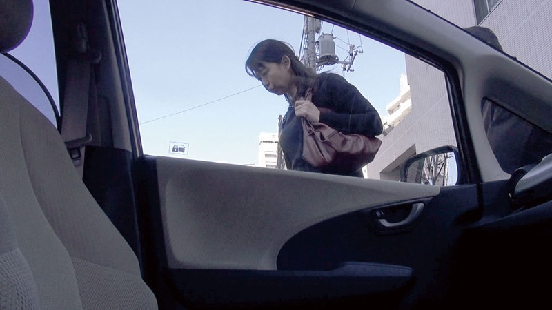 「足/脚」 五十路妻に他人棒を…【二】 『FANZA』