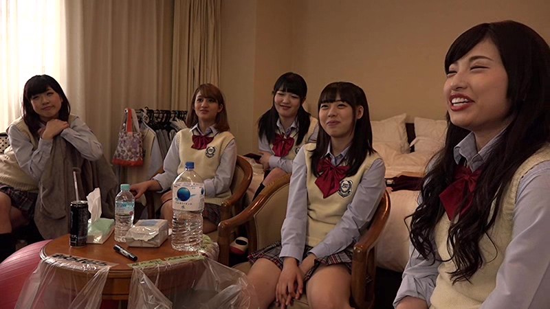 「足/脚」 M男メーカー新人スタッフ地獄の90分 撮影現場で突然 打合...