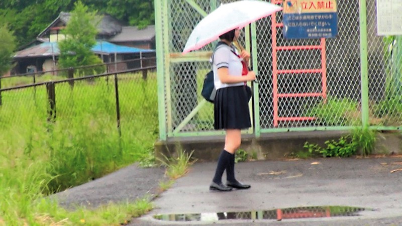 「足/脚」 田舎の隠れ巨乳なヤリたがりJK 『FANZA』