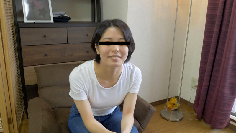 「足/脚」 ショートカットの放尿娘 『FANZA』