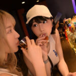 「足/脚」 新宿区●丁目レズバーでナンパ 男性興味なし レズ素人娘をチ●ポ堕ちするまで突きまくる！ 『FANZA』