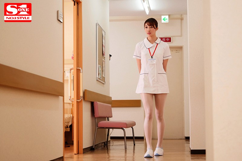 「足/脚」 股下3センチ美脚タイトミニスカナースの誘惑 星宮一花 『F...