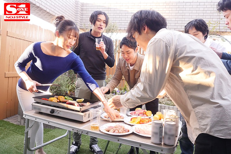 「足/脚」 デカ尻好きのボクを誘惑する上司の愛妻…汗だくでSEXに没頭...