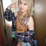 「足/脚」 巨乳エロ白ギャル潮吹きビッチ生SEX 浜辺みさと 『FANZA』