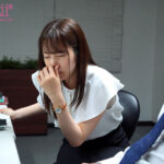 「足/脚」 「シャワーだけでも浴びなよ」終電なくなり同僚女子社員の部屋に… 無防備すぎるおっぱいと生脚に興奮した僕は一晩中モウレツに中出ししまくった… 新井リマ 『FANZA』