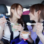 「足/脚」 女同士のオーガズム 野外露出レズビアン 白木優子 弥生みづき 『FANZA』