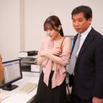 「足/脚」 ★配信限定！特典映像付★わたしは会社の『性欲処理担当』秘書3 天馬ゆい 『FANZA』