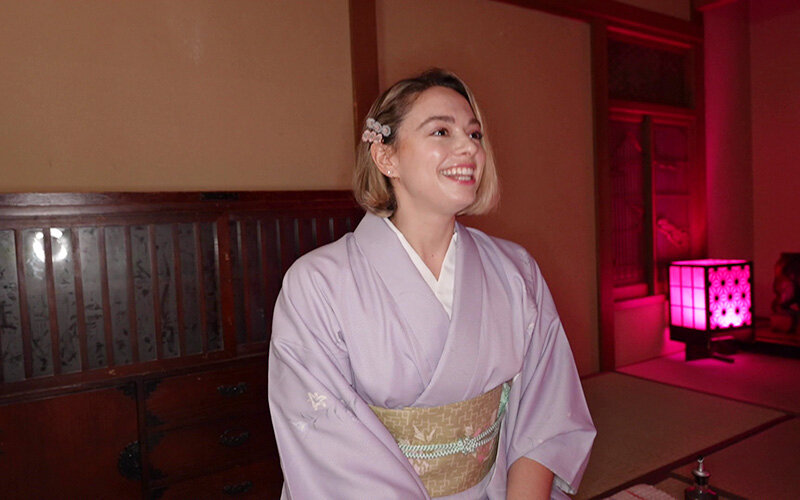 「足/脚」 旅館女将は爆尻西欧人 泡々ぬるぬるお風呂のおもてなし ソフ...