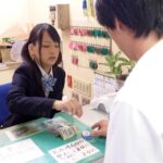 「足/脚」 密着！一人娘が洗体営業を行う板○区最後の湯女付き銭湯 あべみかこ 『FANZA』