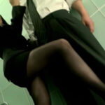 「足/脚」 【AIリマスター版】どんなに暑い日でもストッキングにパンプスを履いているOLの蒸れ蒸れになった足にすごくムラムラしちゃうんです 『FANZA』