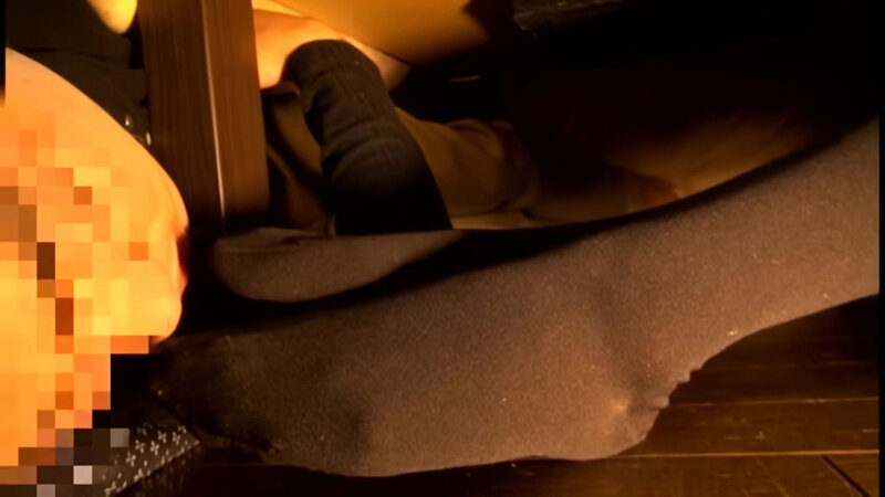 「足/脚」 【AIリマスター版】コタツの中にある姉の足にすごくムラムラ...