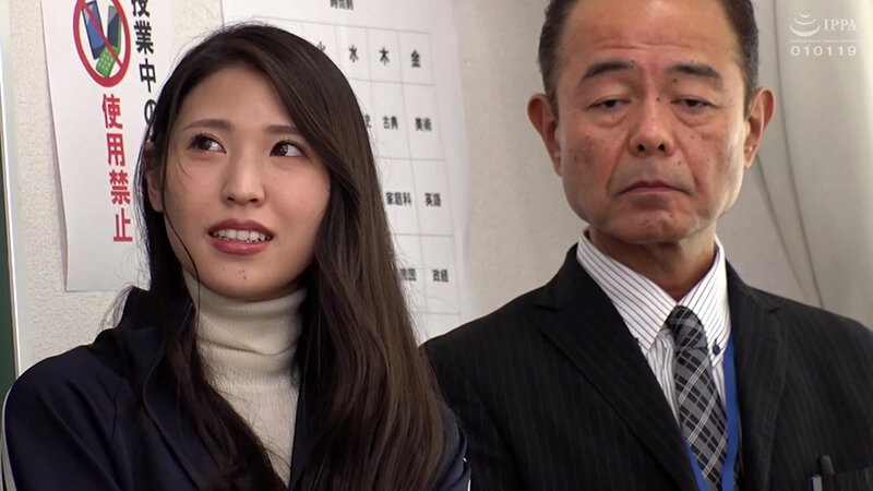 「足/脚」 羞恥！新任女教師が学習教材にされる男子校の性教育生徒の目の...