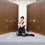 「足/脚」 一般男女モニタリングAV しごいてしゃぶってヌキまくり！！大手航空会社勤務の憧れのキャビンアテンダントが無数に生えた壁ち○ぽの即ヌキに挑戦！ 2 フル勃起ち○ぽに囲まれ恥じらいながらもオマ○コが濡れてしまった黒パンスト美脚CAはザーメンまみれでノンストップ射精S… 『FANZA』