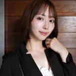 「足/脚」 物件の案内で汗まみれになった肌色ストッキングの足、20代の不動産女、妻の焦点の合わない目、そして半端ない脚マンコ、口マンコ… マンコ。那賀崎ゆきね 『FANZA』