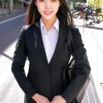 「足/脚」 就職活動中の女子大生の皆さん！「早漏に悩む童貞君の暴発改善のお手伝いしてくれませんか？」就活に励む真面目でカワイイJDが早漏すぎる童貞君にムラムラ膣キュンしちゃって生中出し筆おろしSPECIAL！かのんらら 『FANZA』