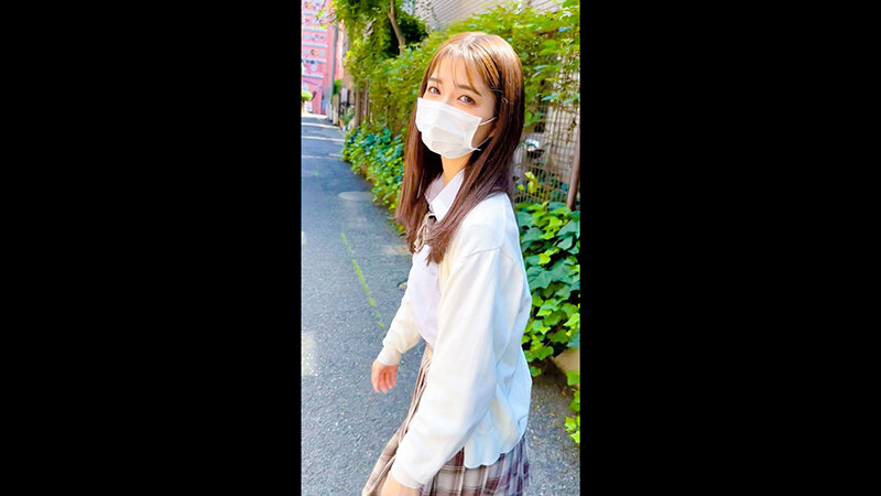 「足/脚」 3人の裏垢女子とハメまくる！ 制服×スレンダー×爆乳のオム...