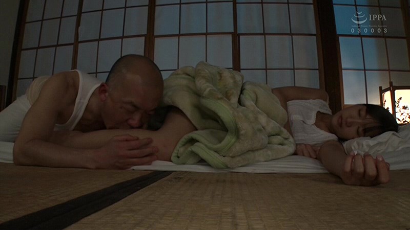 「足/脚」 「そんなとこにオクチつけちゃ汚いよぉ…」クンニの意味すら知...