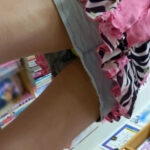 「足/脚」 【書店痴●】本屋でチカンされる女子大生 イキり勃つ生棒をダダ濡れの膣に無理やり挿入され大量潮吹き 『FANZA』