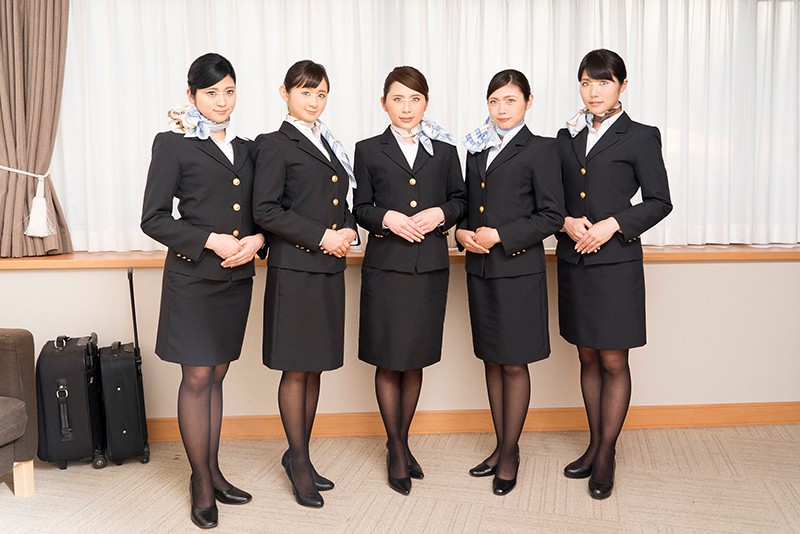 「足/脚」 フライト帰りのキャビンアテンダントさんたちに突撃交渉！40...