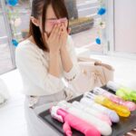 「足/脚」 ザ・マジックミラー 顔出し！女子大生限定 素人娘が初めての固定バイブ激イキ体験！うねるバイブをねじ込まれたまま恥ずかしいポーズを撮影され連続絶頂！オマ○コの火照りが止まらない素人女子大生はデカチンSEXを拒めない！in池袋 『FANZA』