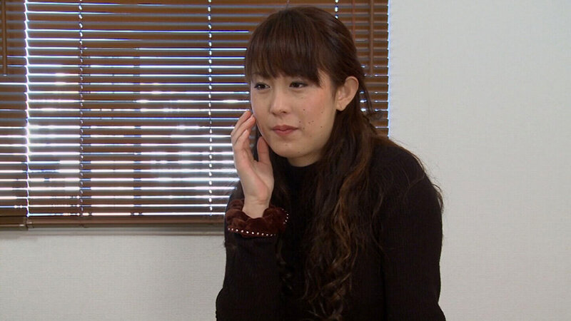 「足/脚」 東北美人の色白奥様！旦那の稼ぎが悪い為、私が稼がなければと...